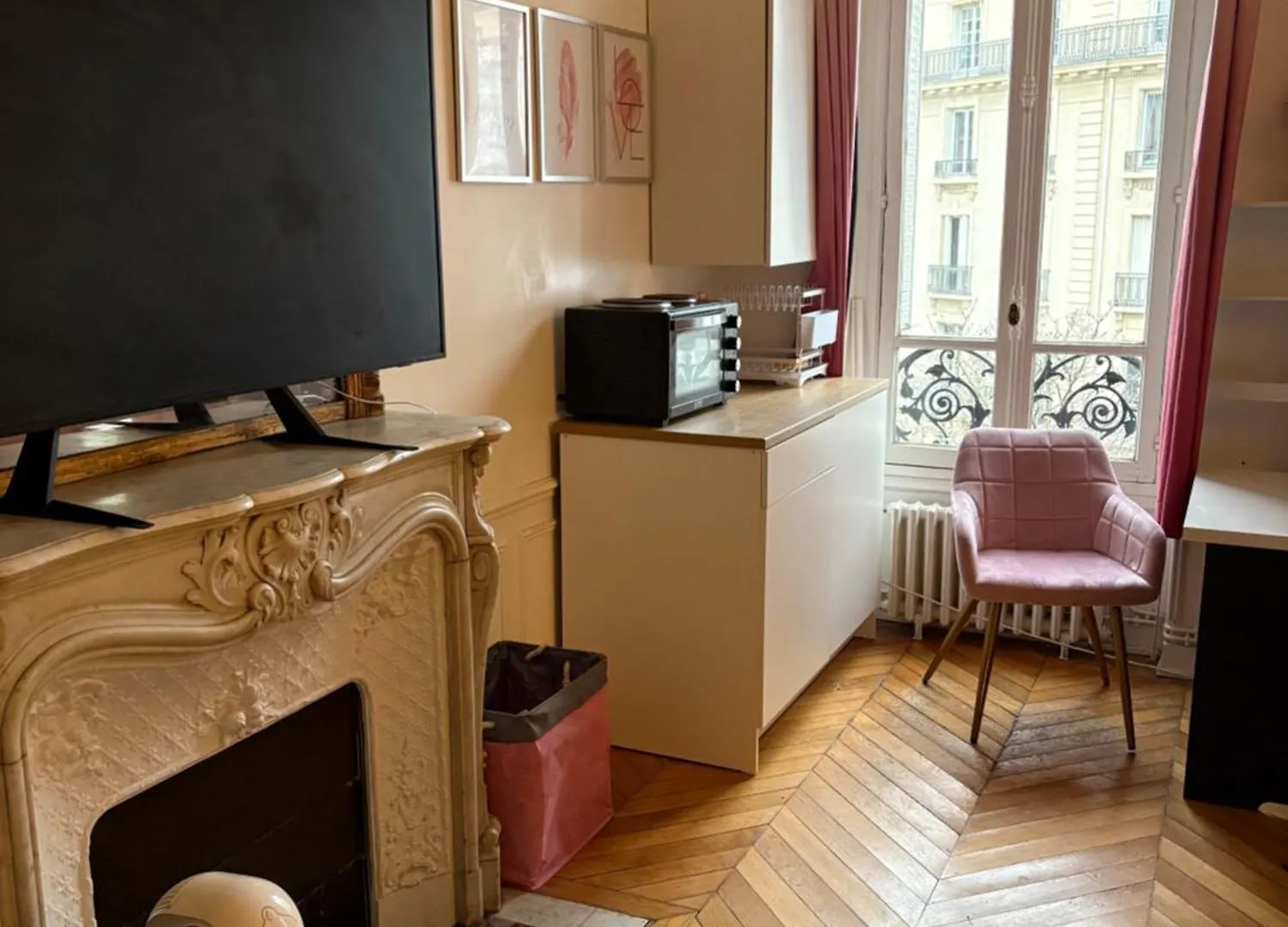 Wonderful Room Nearby Champs Elysees Parigi Francia